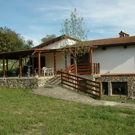 Casa Vacanze Wild Rose Сasa de vacaciones Lerici